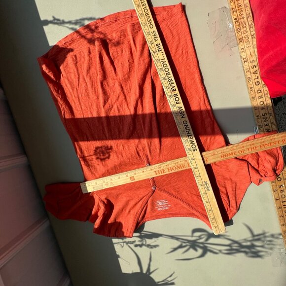 Chicos The Ultimate Tee Size Medium Henley Button 3/4 Sleeve Cotton Modal Orange - Picture 6 of 6